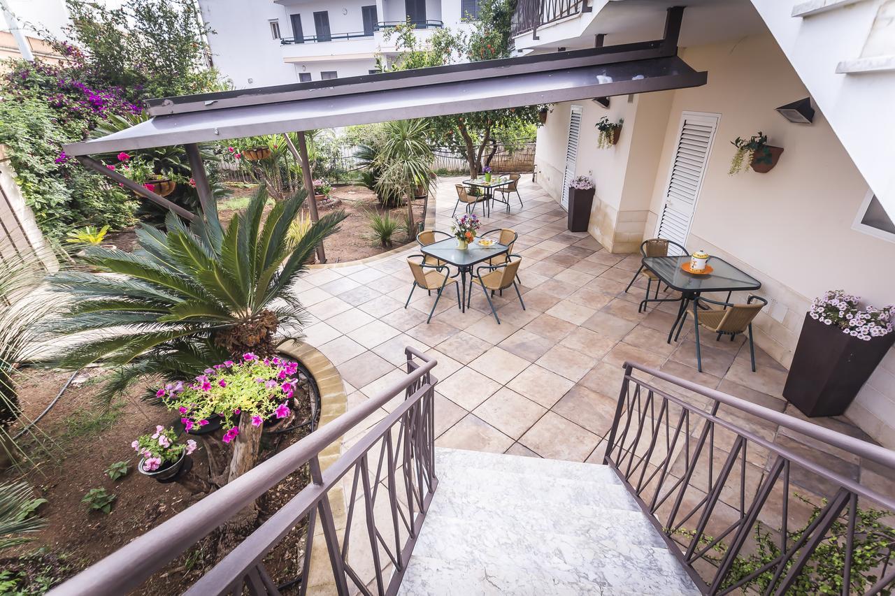 Bed and Breakfast Mandarinoarancio Alezio Exterior foto