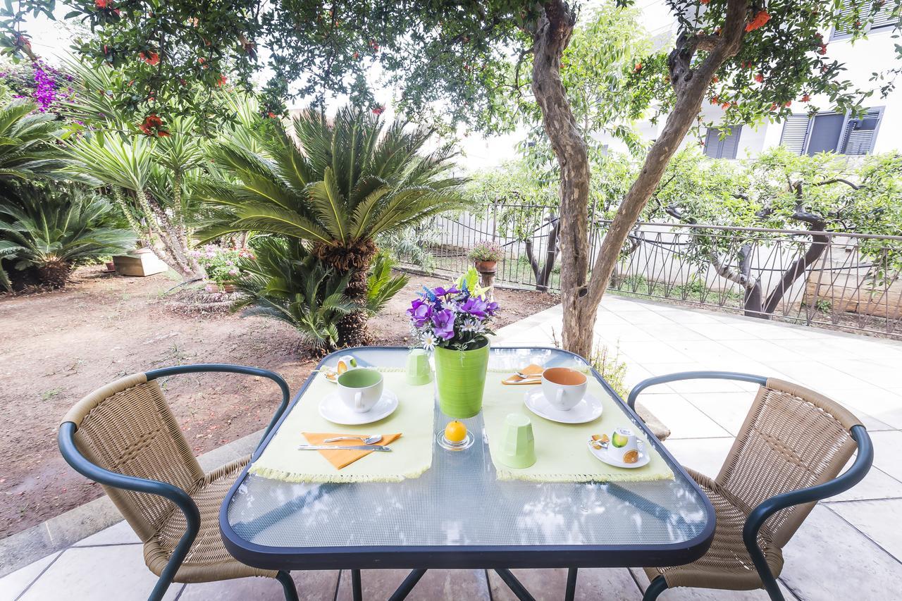 Bed and Breakfast Mandarinoarancio Alezio Exterior foto